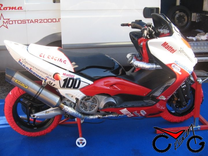 sella scooter  yamaha Tmax competizione team Di Nardi